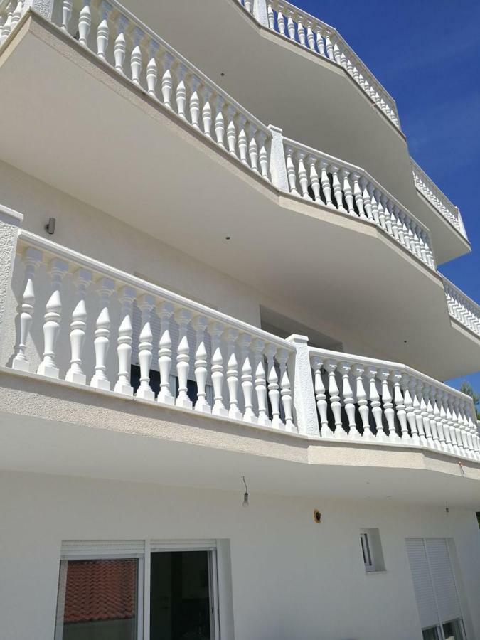 Apartments Prpic Seget Vranjica Ngoại thất bức ảnh